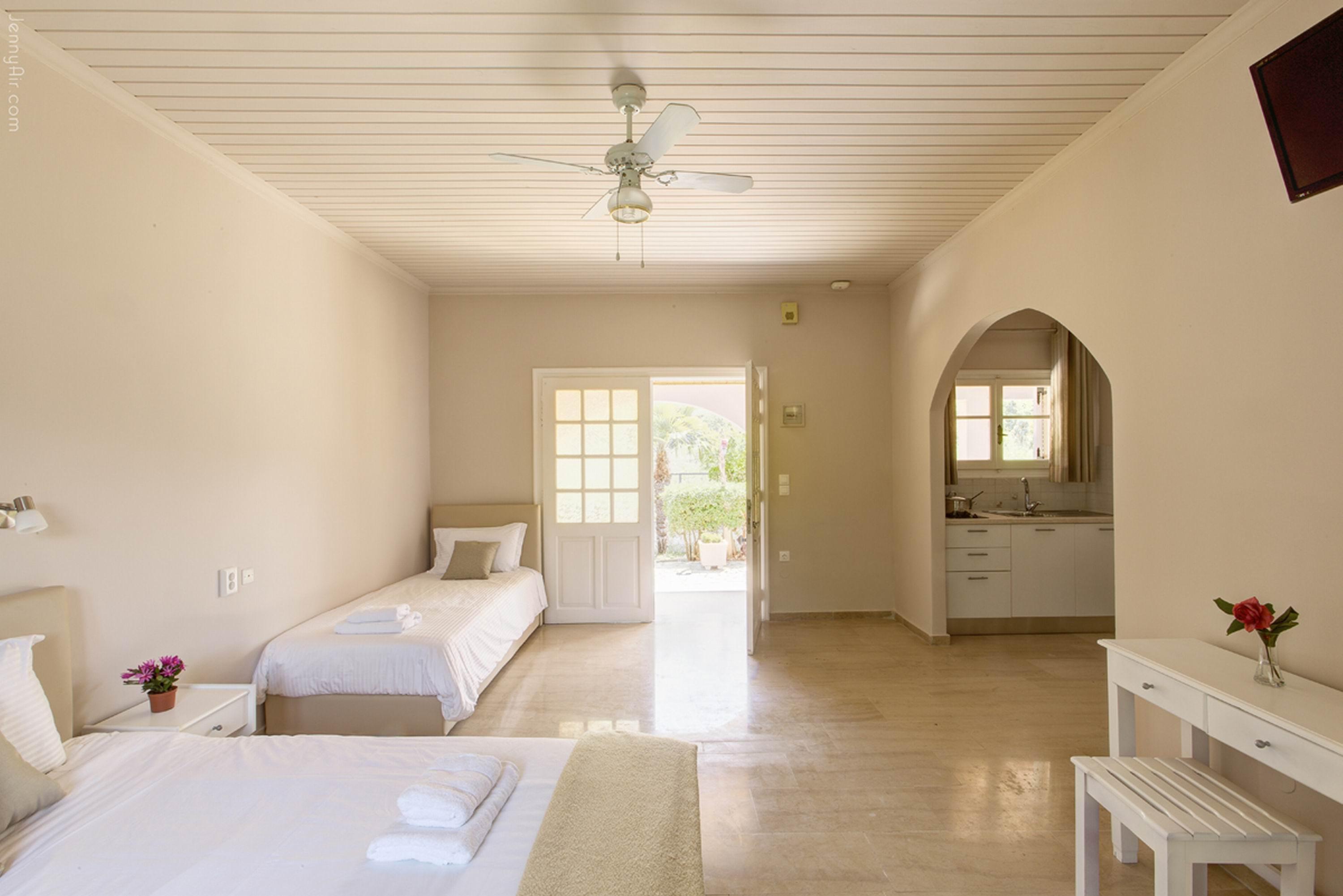 Paradise Village Roda  Luaran gambar