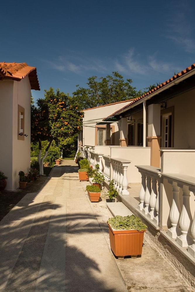 Paradise Village Roda  Luaran gambar