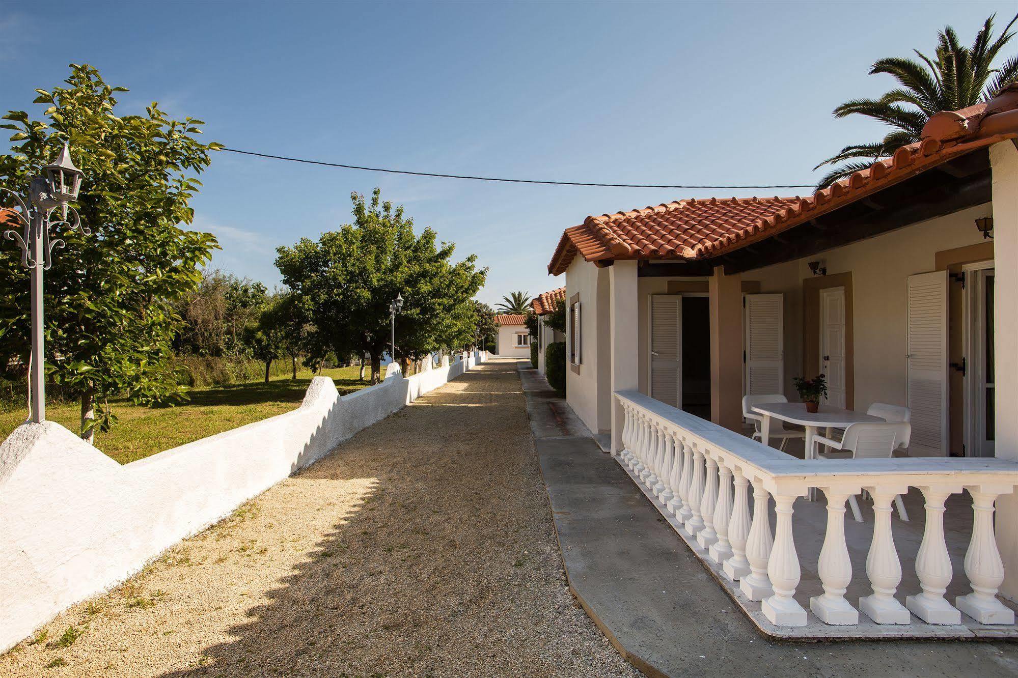 Paradise Village Roda  Luaran gambar